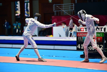 Фотография к новости: Казахстанские фехтовальщики успешно стартовали на чемпионате Азии