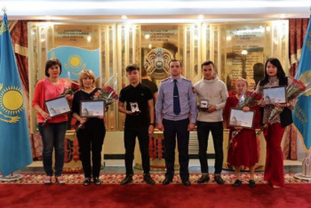 Фотография к новости: В Нур-Султане школьников наградили за помощь в поимке преступника с пистолетом