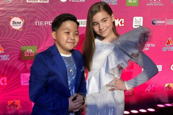 Фотография к новости: Ержан Максим и Микела Абрамова выпустили сингл