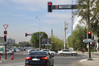 Фотография к новости: Около 100 светофоров в Алматы за год наберутся "интеллекта"
