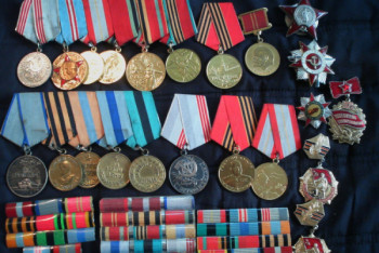 Фотография к новости: У eBay потребовали удалить объявления о продаже наград ВОВ