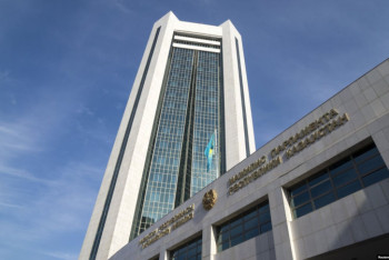 Фотография к новости: Казахстанским депутатам отложили каникулы 