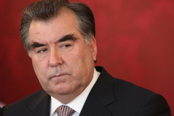 Фотография к новости: Эмомали Рахмон выразил соболезнования в связи со взрывами в Арыси