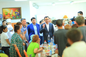 Фотография к новости: Маулен Ашимбаев: Никто в Арыси не останется с бедой один на один