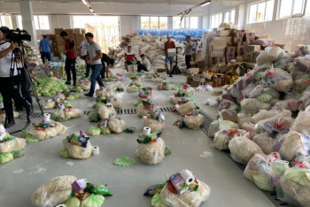 Фотография к новости: В Арыси заработали 17 пунктов выдачи гуманитарной помощи