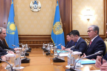 Фотография к новости: Токаев встретился с иностранными инвесторами