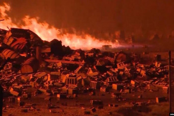 Фотография к новости: Пожар на складе в Кентукки уничтожил 45 тысяч бочек виски 