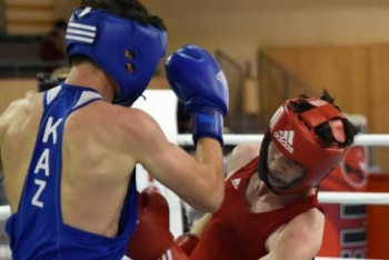 Фотография к новости: Казахстанский боксер нокаутом победил в Германии