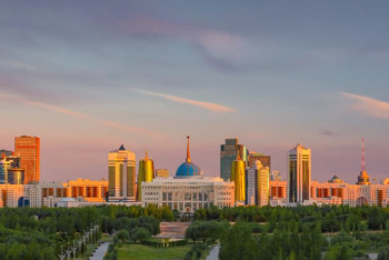 Фотография к новости: BBC сняли ролик "Восход солнца в Нур-Султане"