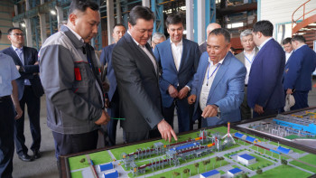Фотография к новости: Мамин посетил крупные системообразующие предприятия в  Шымкенте