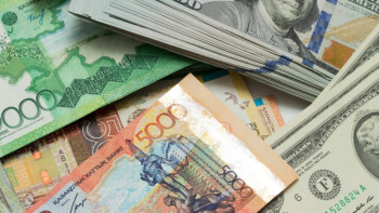 Фотография к новости: Курс доллара понизился на 1,2 тенге 