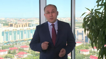 Фотография к новости: Даурен Абаев принял литературную эстафету в честь 175-летия Абая