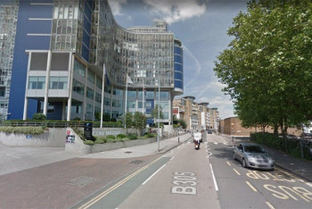 Фотография к новости:  Автомобиль врезался в толпу в Лондоне: Семь человек пострадало