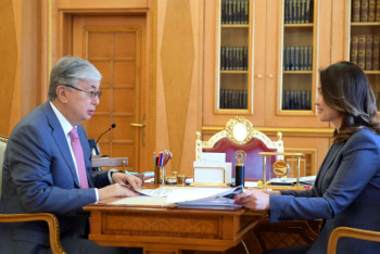 Фотография к новости: Анар Жаилганова доложила Токаеву о формировании «Президентского кадрового резерва» 