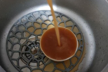 Фотография к новости: "Рыжая" вода потекла из кранов жителей Актау