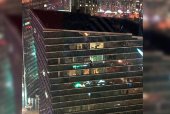 Фотография к новости: Жена хотела напугать мужа, свесившись из окна 32-го этажа в Нур-Султане 