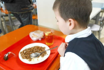 Фотография к новости: Новый стандарт питания в школах РК внедрят до конца года