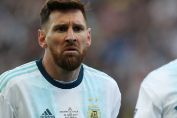 Фотография к новости: Месси  дисквалифицирован на три месяца за критику арбитра