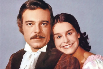 Фотография к новости: Тогда и сейчас: Что стало с актерами культовых сериалов 80-90х