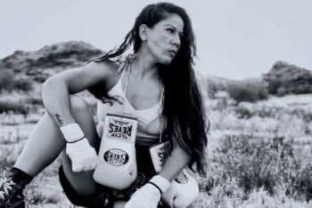 Фотография к новости:  Мексиканская боксёрша оказалась фанаткой Головкина