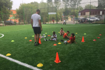 Фотография к новости: В Кокшетау судьи на собственные деньги построили спортивную площадку