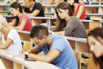 Фотография к новости: МИД: Сколько студентов РК погибли за рубежом за последнее время