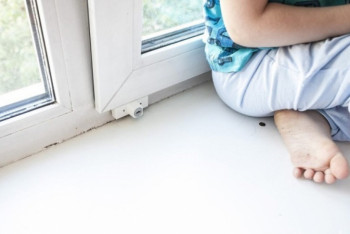 Фотография к новости: 74 случая падения детей с высоты зафиксировано с начала года в Казахстане