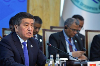 Фотография к новости: Жээнбеков обвинил Атамбаева в нарушении Конституции Кыргызстана