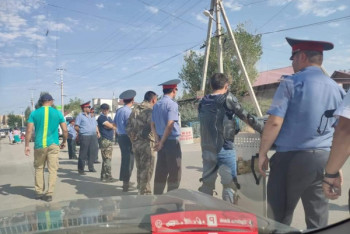 Фотография к новости: Новый штурм резиденции Алмазбека Атамбаева проходит в Кой-Таше