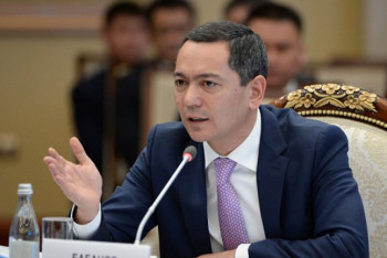 Фотография к новости: Омурбек Бабанов принял решение прилететь в Бишкек   