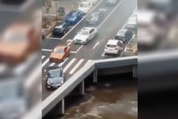 Фотография к новости: Видео с исчезающими автомобилями озадачило пользователей Сети