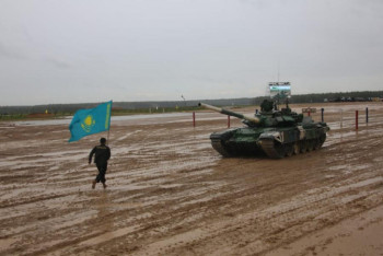 Фотография к новости: Казахстанские танкисты победили китайцев на Армейских играх