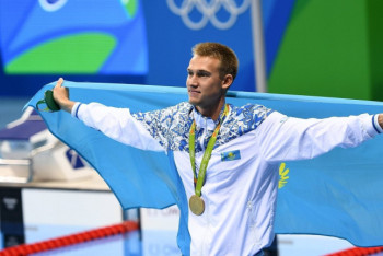 Фотография к новости: Баландин отмечает трехлетие своей олимпийской награды