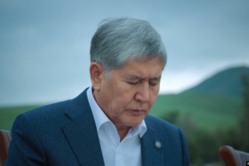 Фотография к новости: Алмазбека Атамбаева обвиняют в убийстве и захвате заложников