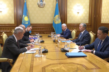 Фотография к новости: Токаев принял спецпредставителя ЕС по Центральной Азии