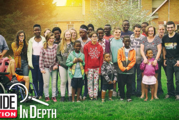 Фотография к новости: Американская пара усыновила 38 детей и не планирует останавливаться