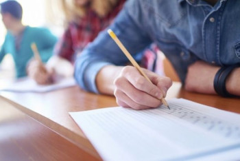 Фотография к новости: За сохранение гранта при переводе в другой вуз выступил глава МОН РК