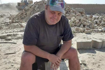 Фотография к новости:  Мастер спорта по боксу два месяца бесплатно помогал строить дома в Арыси