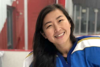 Фотография к новости: Впервые в истории хоккеистка из Казахстана будет играть в НХЛ