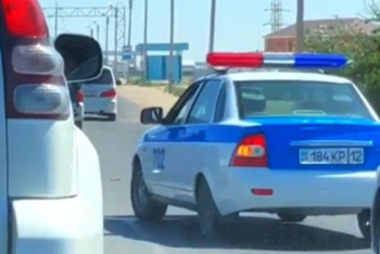 Фотография к новости: Нарушившего ПДД полицейского оштрафовали в Актау