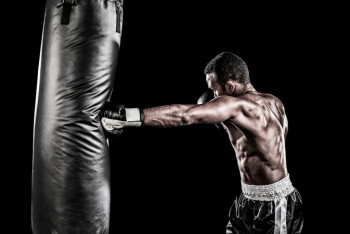 Фотография к новости: Алматинский Арбат стал ареной для тренировки звезд бокса