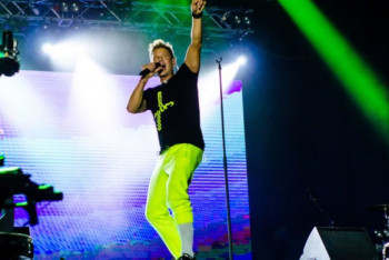 Фотография к новости: Все Будет Хорошо: Аким Костаная спел с Митей Фоминым 