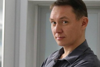 Фотография к новости: Пластический хирург, которого подозревают в смерти пациентов, арестован на два месяца в Алматы