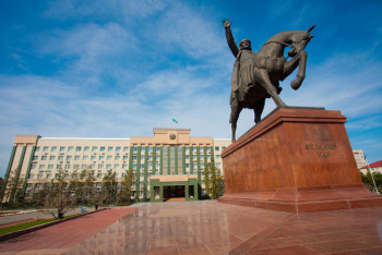 Фотография к новости: В Актобе прибыл премьер-министр Аскар Мамин