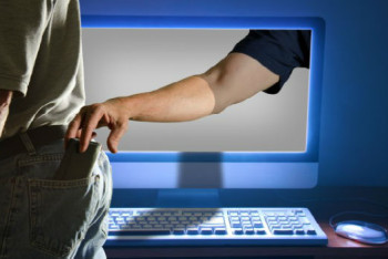 Фотография к новости: Нацбанк предупредил казахстанцев о новых способах интернет-мошенничеств 