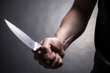 Фотография к новости: В Усть-Каменогорске вооруженный мужчина ограбил кредитную организацию