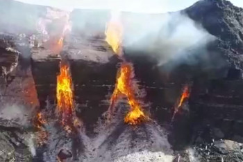 Фотография к новости: В Караганде локализовали пожар на угольном разрезе "Западный"