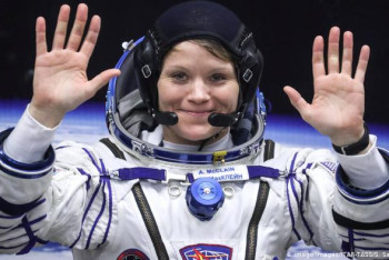 Фотография к новости: Астронавтку NASA подозревают в слежке за своей супругой из космоса