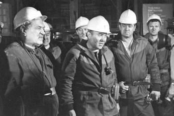 Фотография к новости: Шахтеры Казахстана поблагодарили Назарбаева