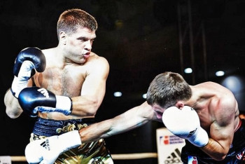 Фотография к новости: Соперник Головкина обратился к казахстанцам 